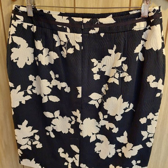 BRAND NEW Black & White Pencil Skirt - Picture 1 of 6